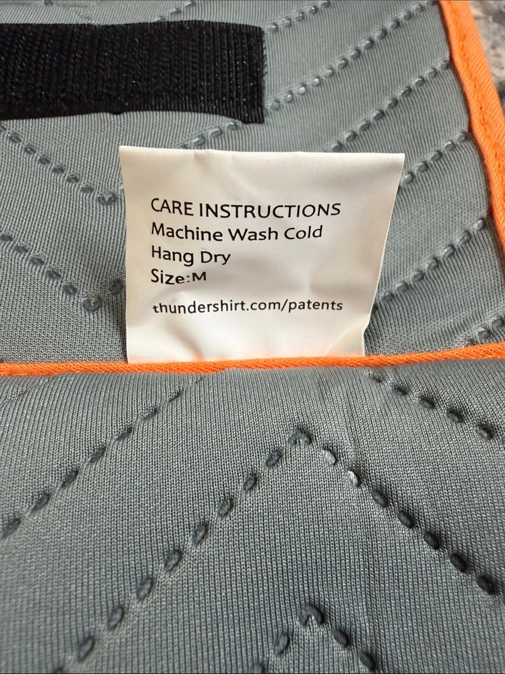 Thundershirt Sport Anxiety Wrap in Platinum with Tangerine Trim Sz Medium